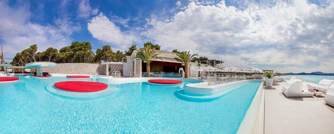 Family Apartments Podsolarsko Sibenik Bagian luar foto